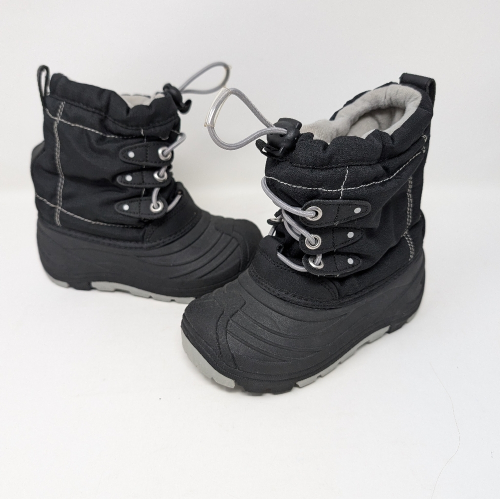 Boy's Thermolite warm water- proof boots.  Above ankle. 9/10